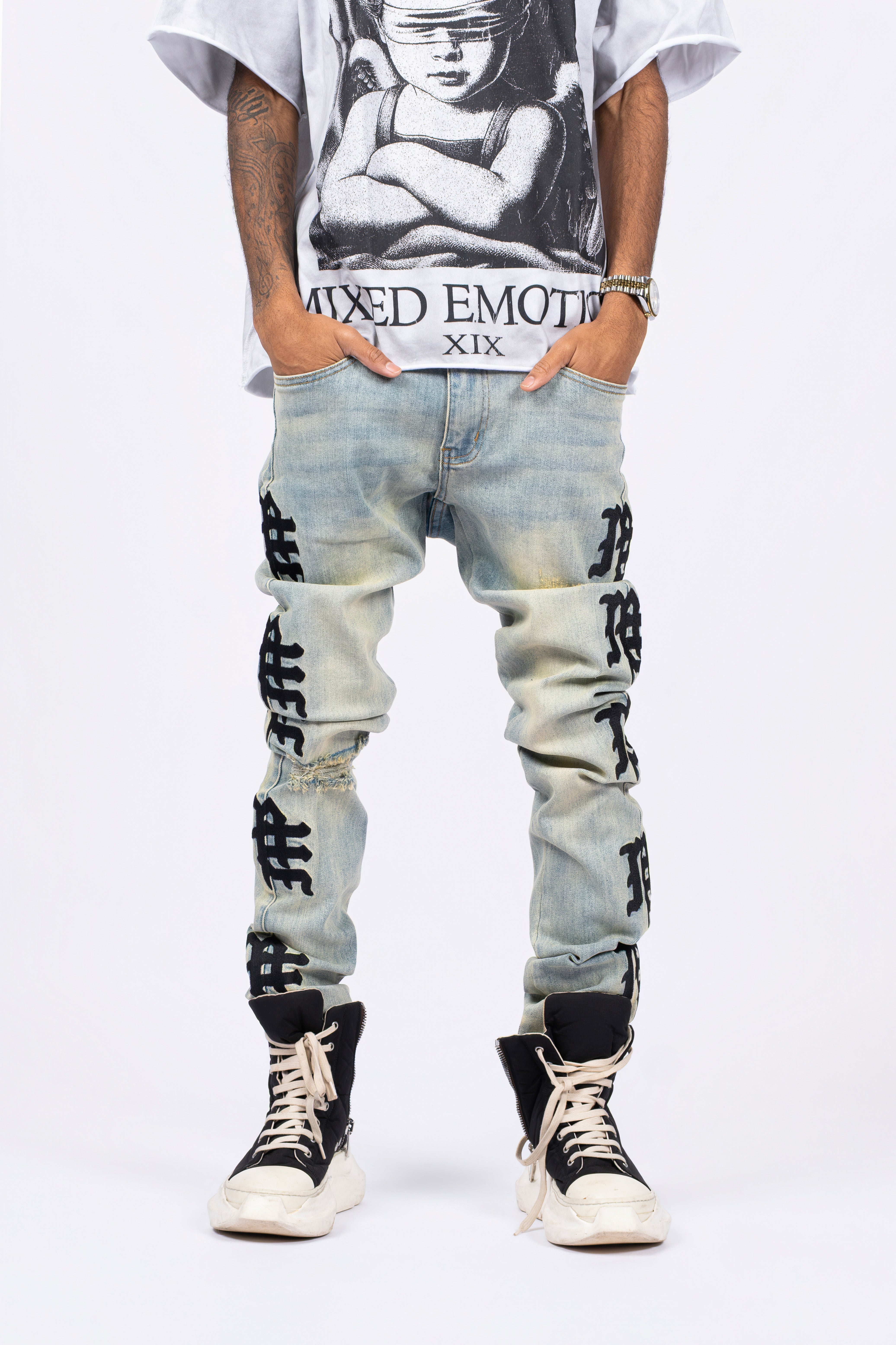 MIXED EMOTION ‘Desert’ Monogram Denim
