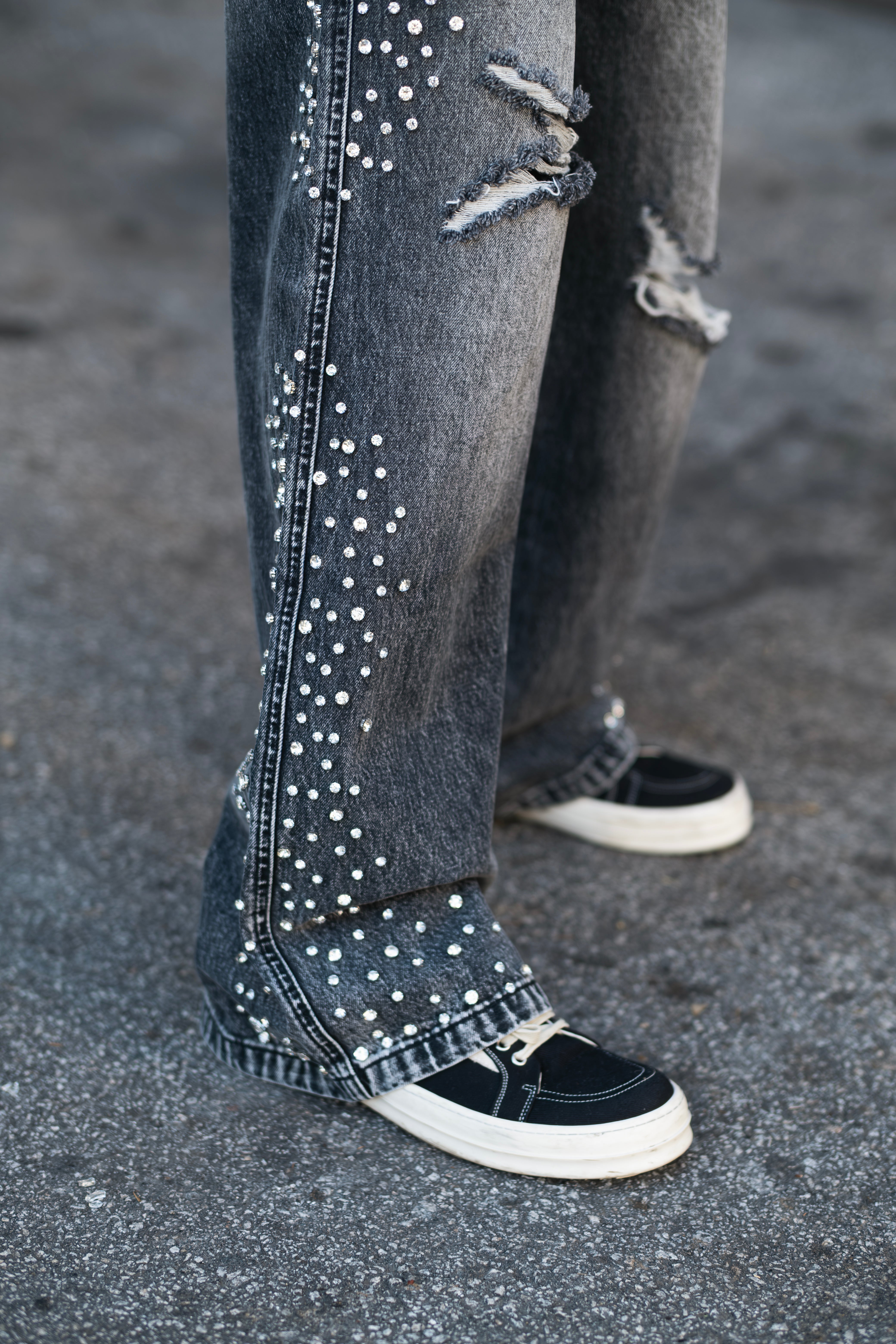 MIXED EMOTION Grey ‘Stone’ Baggy Jeans
